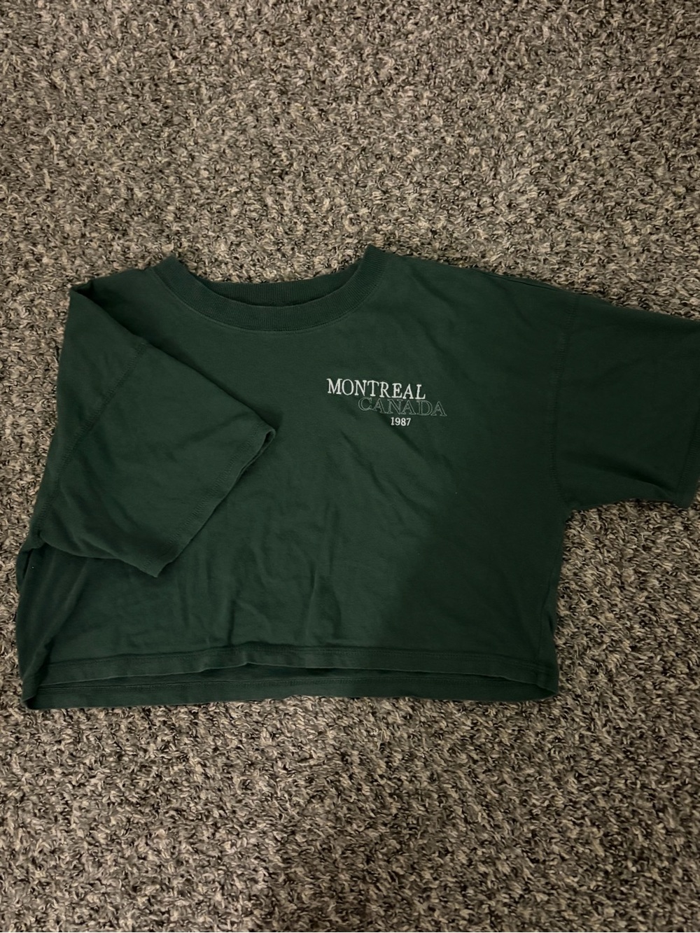 Aeropostale Dark Green Cropped Montreal Canada Tee